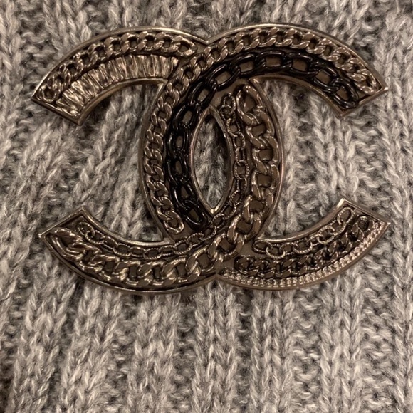 Chanel Very Rare Chain Ruthenium Hardware Brooch - Picture 3 of 5